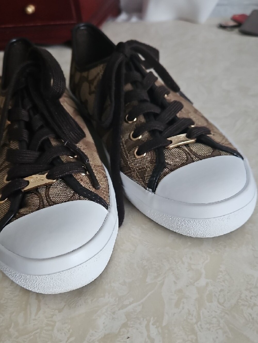 Coach Empire Outline Signature Canvas Sneaker, Size 9B. - Picture 8 of 13